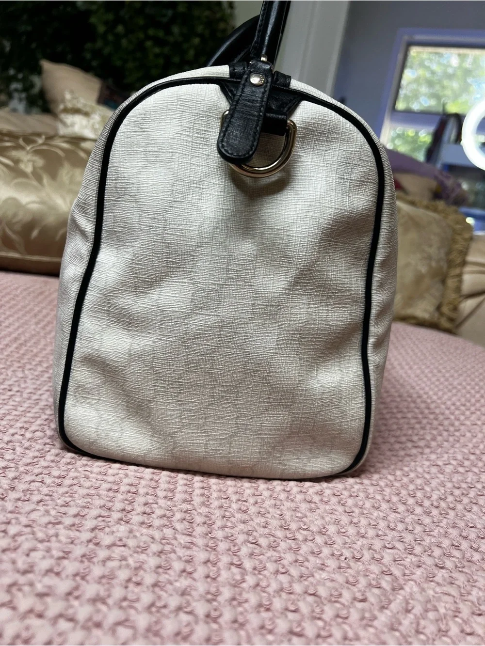 Gucci Joy Medium Boston White GG Supreme Bag 193603
